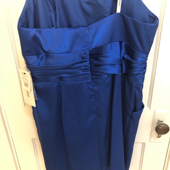 David’s Bridal Bridesmaid Strapless Dress w pocket - Picture 4 of 4